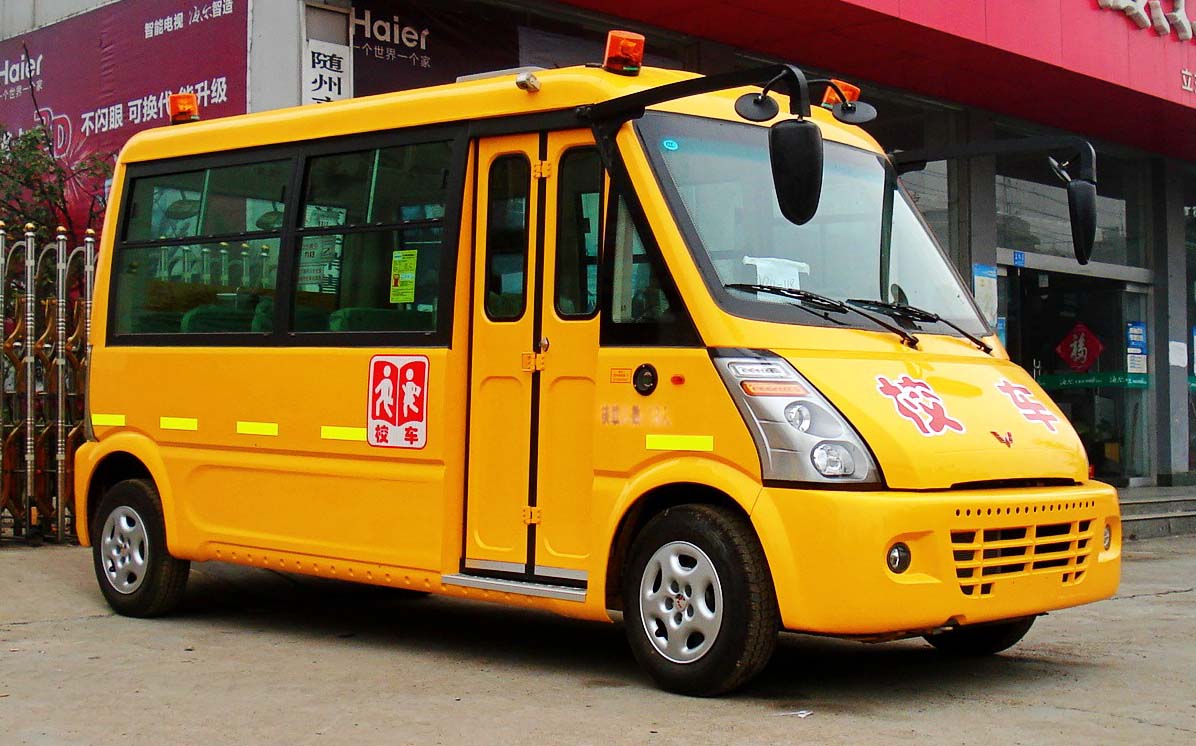 青島預(yù)下放校車審批權(quán) 實(shí)行使用許可專用章制度