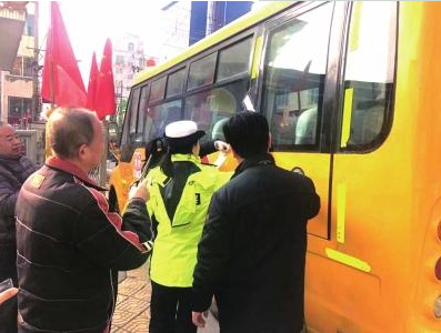 蘭州市校車統一封存 確保從源頭杜絕交通安全隱患 蘭州市校車統一封存 確保從源頭杜絕交通安全隱患