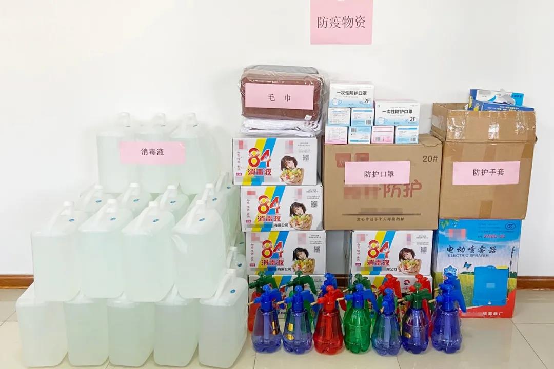 備戰(zhàn)開學(xué)!新東港校車開啟“硬核”防疫模式 備戰(zhàn)開學(xué)!新東港校車開啟“硬核”防疫模式