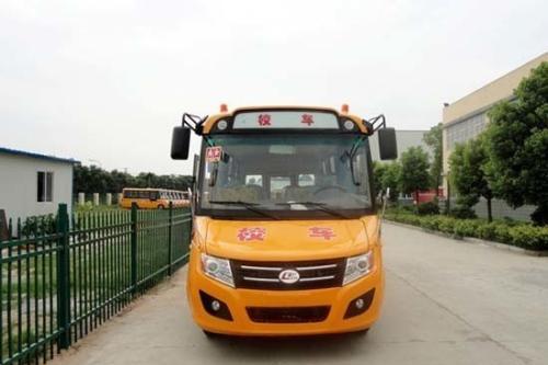 筑牢夏季校車安全防線 云龍交警舉辦夏季校車從業(yè)人員安全教育培訓(xùn)會(huì)