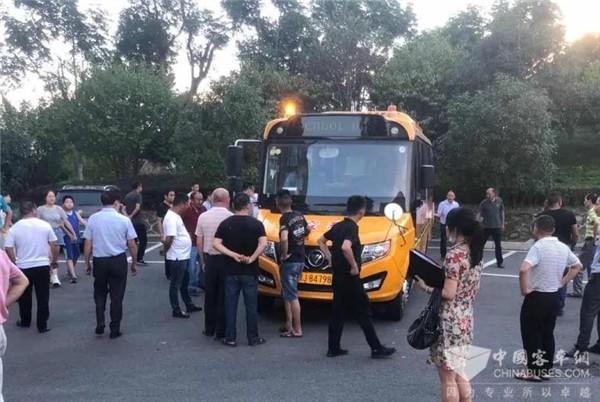 硬實力鑄就新航道 歐輝校車黃岡區域年中商務會探討了這些大事 硬實力鑄就新航道 歐輝校車黃岡區域年中商務會探討了這些大事