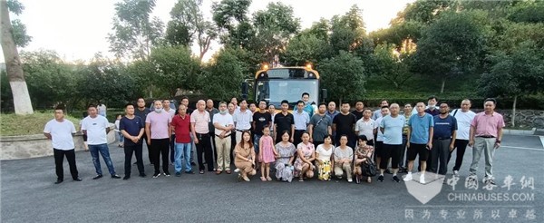 硬實力鑄就新航道 歐輝校車黃岡區域年中商務會探討了這些大事 硬實力鑄就新航道 歐輝校車黃岡區域年中商務會探討了這些大事