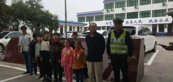 漯河：巧！同一個地點，倆陳姓“黑校車”駕駛員同時被查