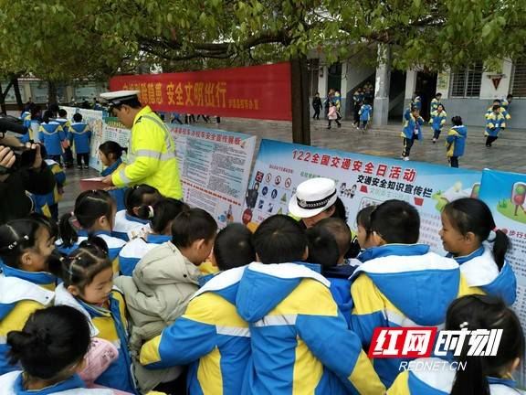 湖南瀘溪:校車按季“體檢”連續十年“零事故” 湖南瀘溪:校車按季“體檢”連續十年“零事故”