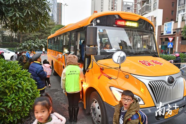 廣東佛山：共享校車、無紙化報名……禪城這樣為教育服務賦能升級