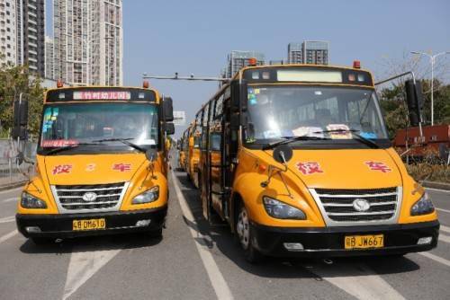 開學(xué)倒計時!深圳交警集中查校車、開展校園交通安全專項治理 開學(xué)倒計時!深圳交警集中查校車、開展校園交通安全專項治理