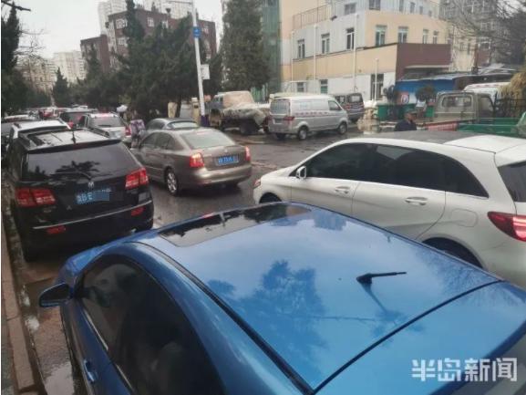 新學(xué)期剛開始，青島市區(qū)不少大鼻子校車咋停了？教育局最新回應(yīng)！