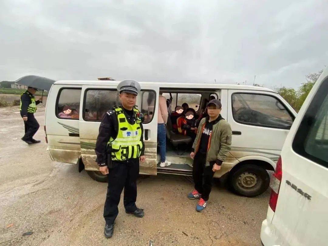 廣西賀州:自曝內幕!賀州校車司機良心發現,手寫致歉書在朋友圈瘋轉! 廣西賀州:自曝內幕!賀州校車司機良心發現,手寫致歉書在朋友圈瘋轉!