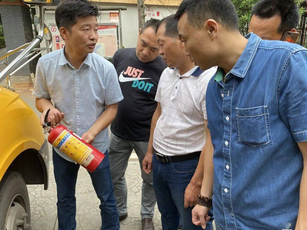 長(zhǎng)沙：給校車上一把安全鎖！岳麓區(qū)全力護(hù)航學(xué)生上學(xué)路