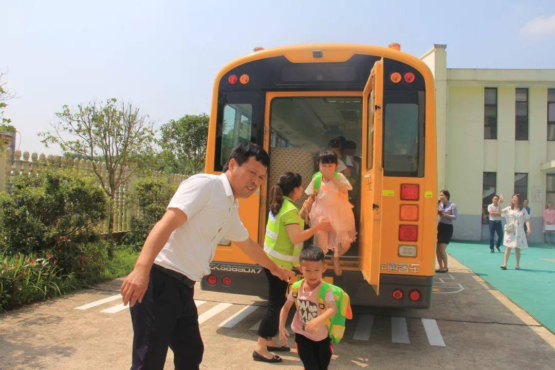 長(zhǎng)沙：給校車上一把安全鎖！岳麓區(qū)全力護(hù)航學(xué)生上學(xué)路