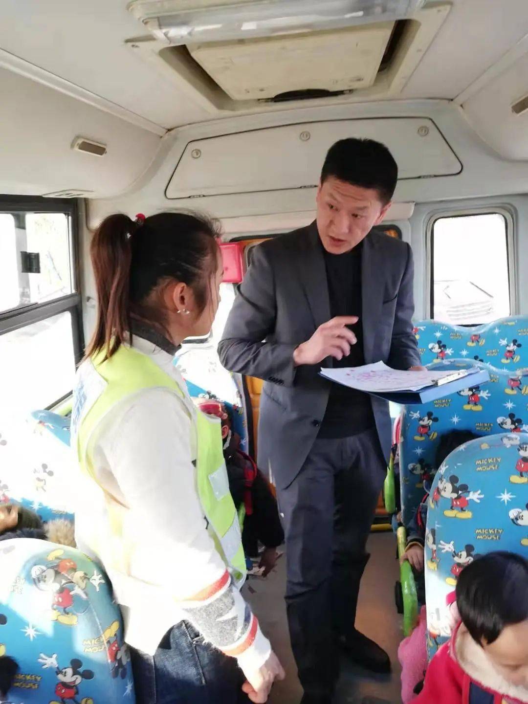 長(zhǎng)沙：給校車上一把安全鎖！岳麓區(qū)全力護(hù)航學(xué)生上學(xué)路