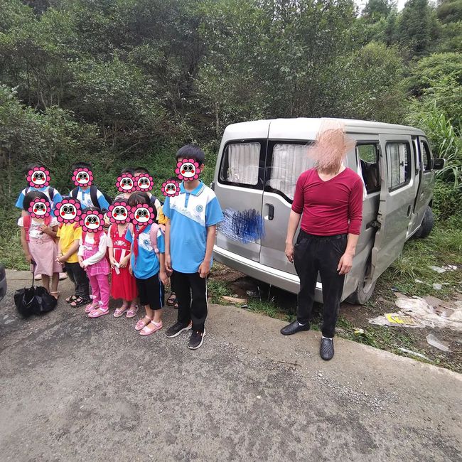 貴州天柱:記6分罰款1萬,“黑校車”終歸被自己黑了! 貴州天柱:記6分罰款1萬,“黑校車”終歸被自己黑了!