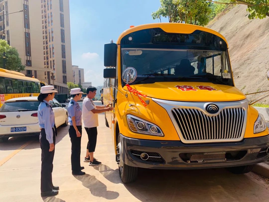 【金秋開學(xué)季】贛州經(jīng)開區(qū)交警多舉措保障學(xué)生出行安全