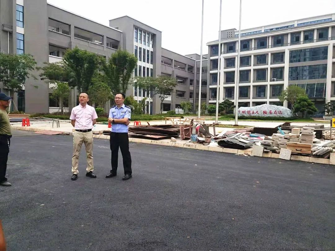 【金秋開學(xué)季】贛州經(jīng)開區(qū)交警多舉措保障學(xué)生出行安全