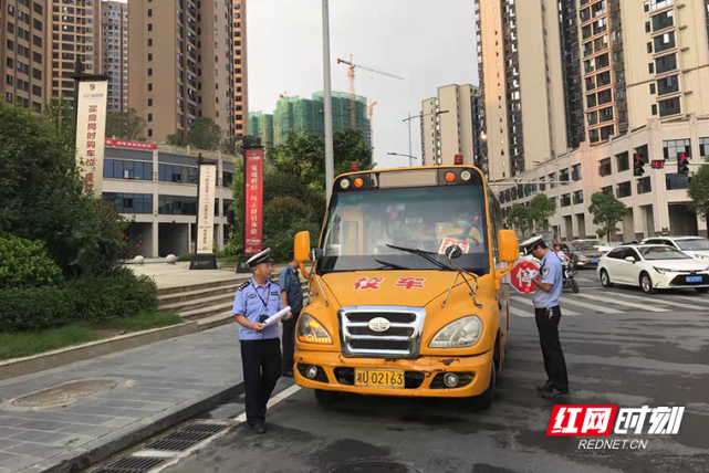 吉首:多舉措筑牢校車安全防線 吉首:多舉措筑牢校車安全防線