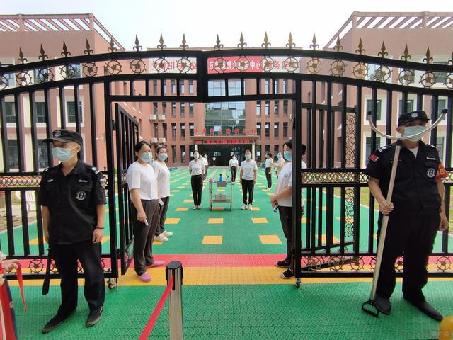 為了孩子們的安全 濟源織牢“三道防線”守護校園 為了孩子們的安全 濟源織牢“三道防線”守護校園