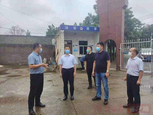 為了孩子們的安全 濟源織牢“三道防線”守護校園 為了孩子們的安全 濟源織牢“三道防線”守護校園