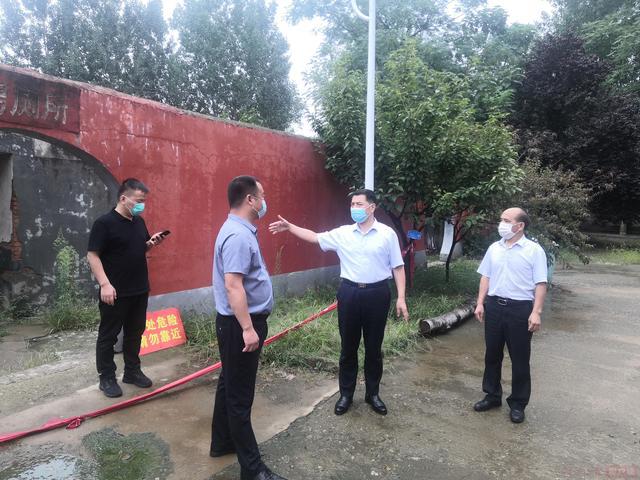 為了孩子們的安全 濟源織牢“三道防線”守護校園 為了孩子們的安全 濟源織牢“三道防線”守護校園