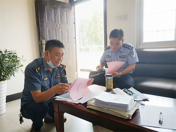 望江縣多部門聯(lián)合開展校車及接送學(xué)生車輛交通安全專項排查整治