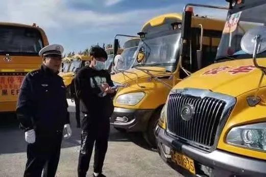 大慶交警聯開展校車安全專項檢查 扎實筑牢安全防線