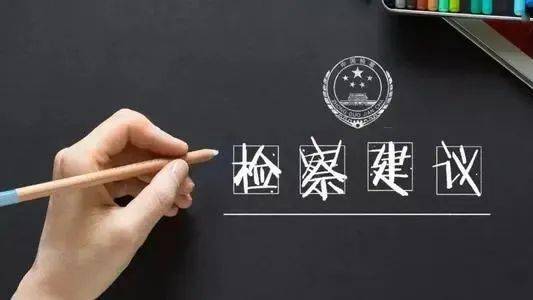 建湖五輛校車超載上路被活逮，車內擠滿學生、家長和老師！