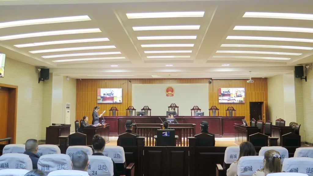 【感受公平正義】“黑校車”非法運(yùn)營還超載13人，法院判了！