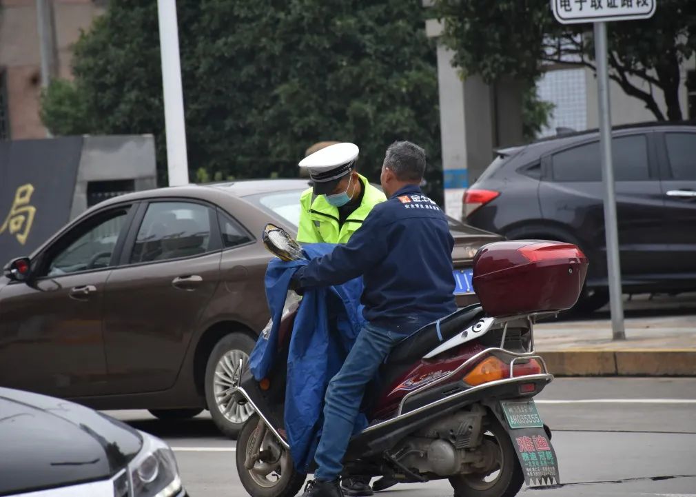 歲末年初道路交通安全“百日大會戰”持續升溫 圖片