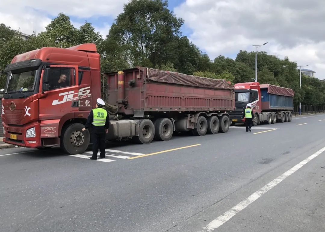 歲末年初道路交通安全“百日大會戰”持續升溫 圖片