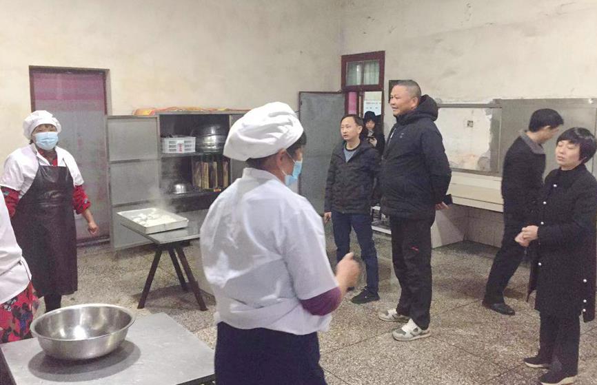 架橋鎮開展冬季校車和食品安全專項檢查/ 架橋鎮開展冬季校車和食品安全專項檢查