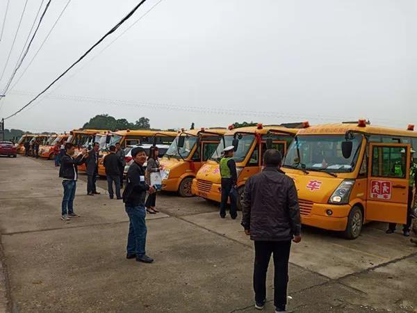 「百日攻堅」沅江開展校車安全執法大檢查