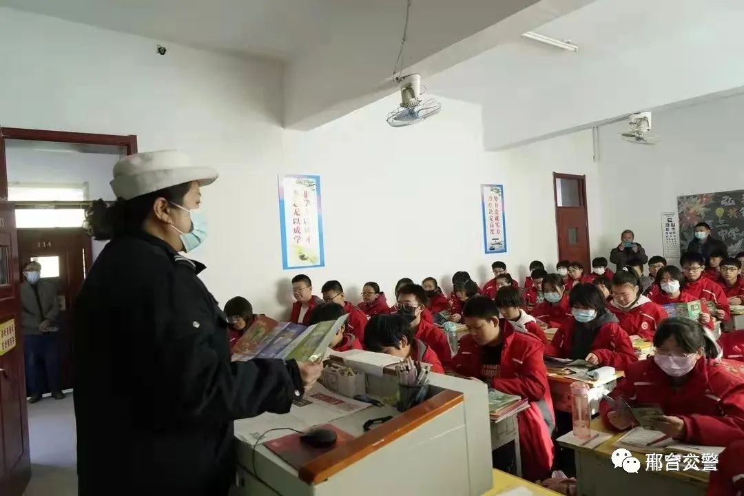 南宮交警“四步走”扎實做好校車安全管理工作