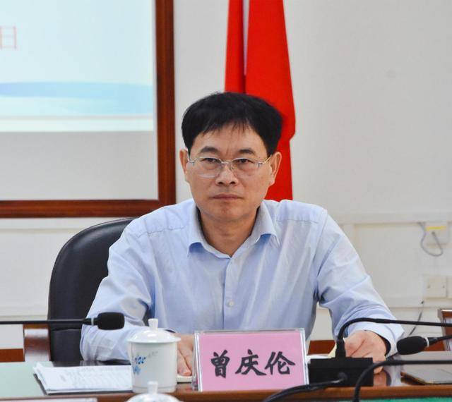 茂名市教育局召開全市教育系統歲末年初校車安全工作會議