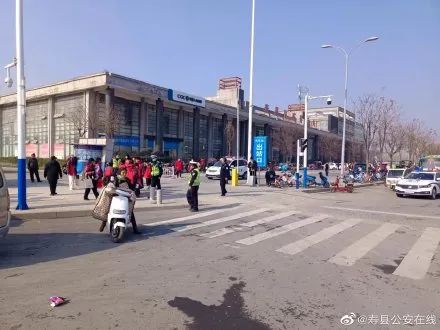 嚴查!壽縣交警查獲超員“黑校車” !核載7人實載12人 嚴查!壽縣交警查獲超員“黑校車” !核載7人實載12人