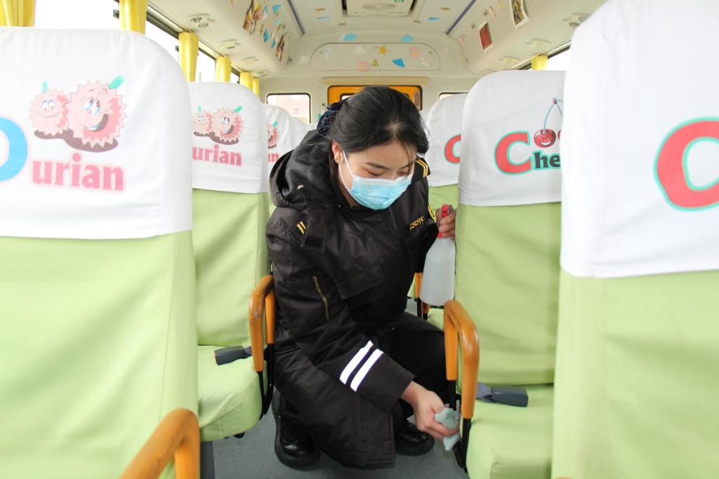 青島：“神獸回籠” 2000余輛溫馨校車全員上崗準(zhǔn)備好了