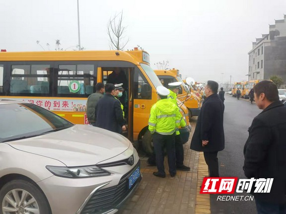 赫山區(qū)泉交河鎮(zhèn)：開展校車安全大檢查