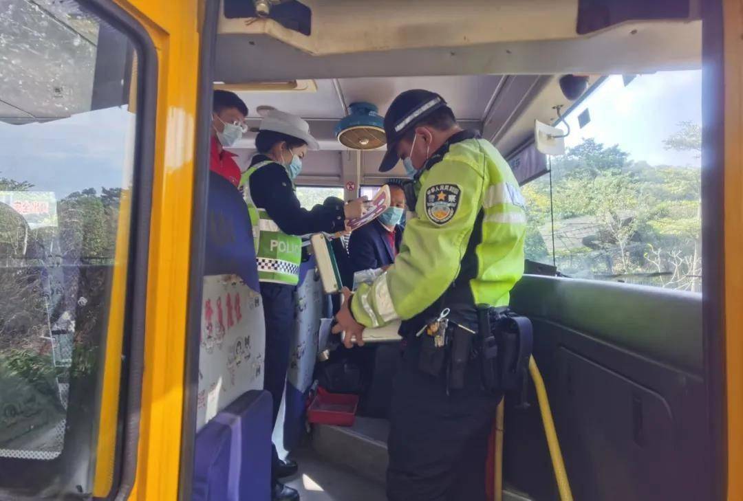 下周開學(xué)!深圳全市校車集體“體檢”,不合格的請立即整改 下周開學(xué)!深圳全市校車集體“體檢”,不合格的請立即整改