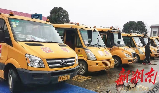 雙峰:盯緊抓實校園安全 雙峰:盯緊抓實校園安全