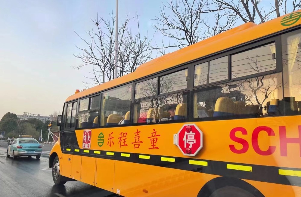 揚(yáng)州有了“長(zhǎng)鼻子”校車(chē)