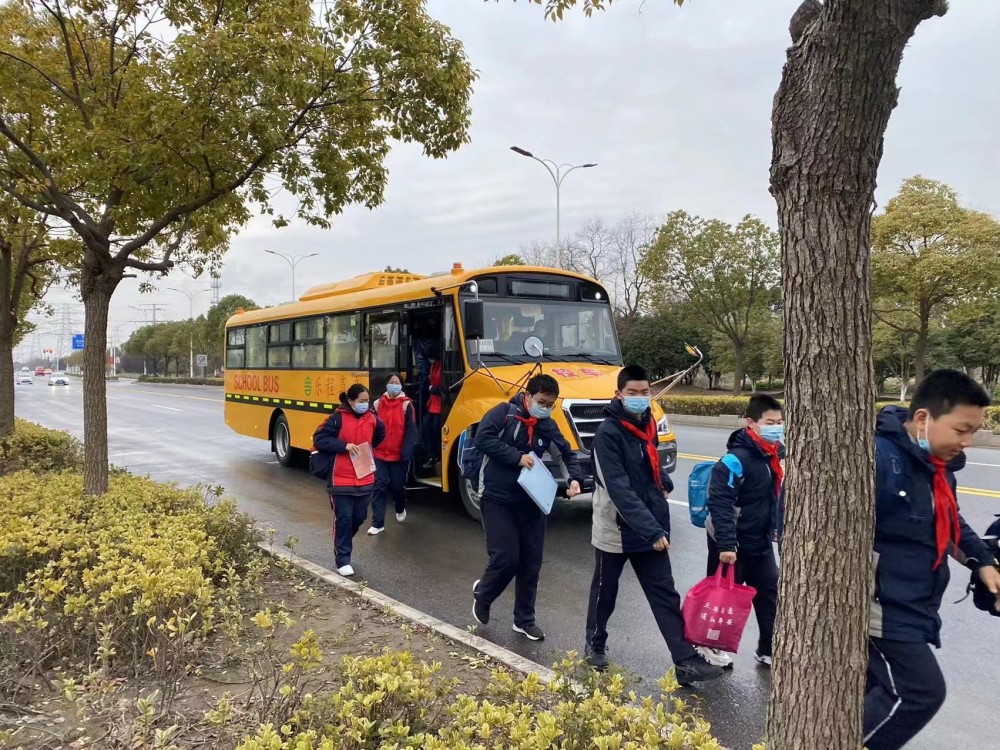 揚(yáng)州有了“長(zhǎng)鼻子”校車(chē)