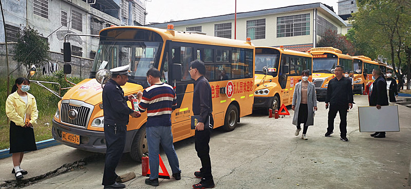 天塘鎮(zhèn)開展校車安全培訓(xùn)/ 天塘鎮(zhèn)_副本.jpg