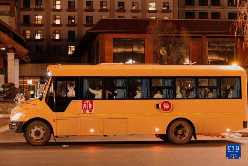 疫情下往返于長春、梅河口的“校車” 疫情下往返于長春、梅河口的“校車”