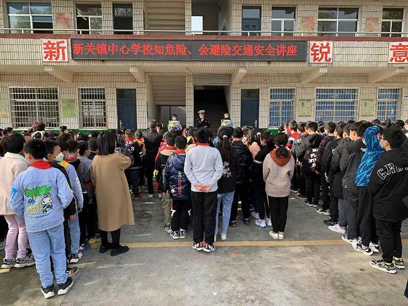 校車司機準駕不符,罰款4千記18分!常德交警開展校車安全整治 校車司機準駕不符,罰款4千記18分!常德交警開展校車安全整治