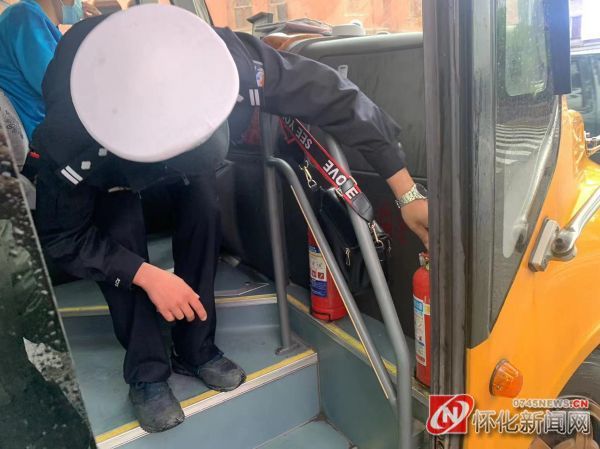 洪江區(qū)：開展校車安全檢查 確保師生上放學(xué)安全