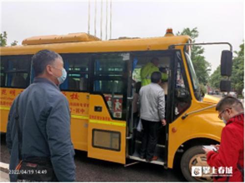 守護平安上學路官渡多部門聯(lián)合開展校車安全大檢查/ 守護平安上學路官渡多部門聯(lián)合開展校車安全大檢查