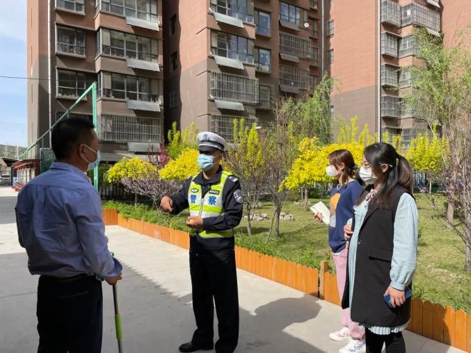 春雷行動|交警三大隊開展校車安全大檢查