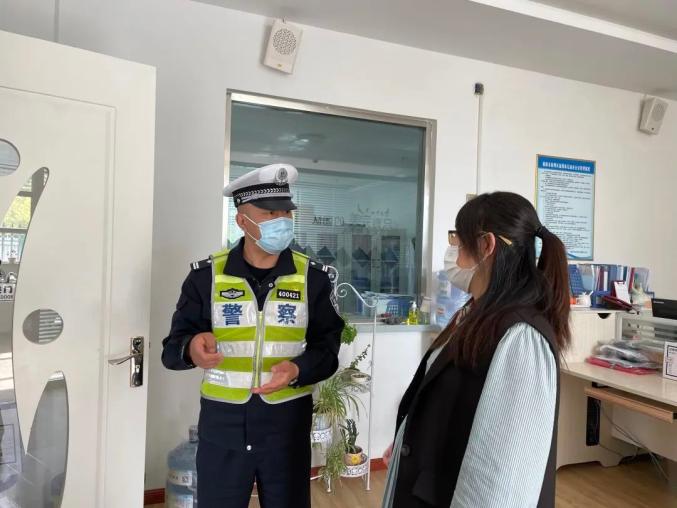 春雷行動|交警三大隊開展校車安全大檢查