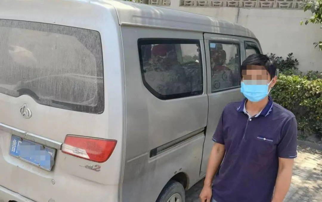 罰款萬元!聊城一“黑校車”落網(wǎng)! 罰款萬元!聊城一“黑校車”落網(wǎng)!