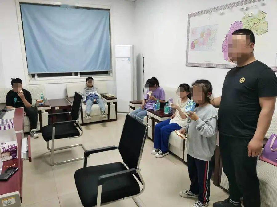 罰款萬元!聊城一“黑校車”落網(wǎng)! 罰款萬元!聊城一“黑校車”落網(wǎng)!