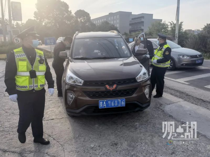 觀山湖區(qū):嚴查農(nóng)村“黑校車” 護航學生上學路 觀山湖區(qū):嚴查農(nóng)村“黑校車” 護航學生上學路