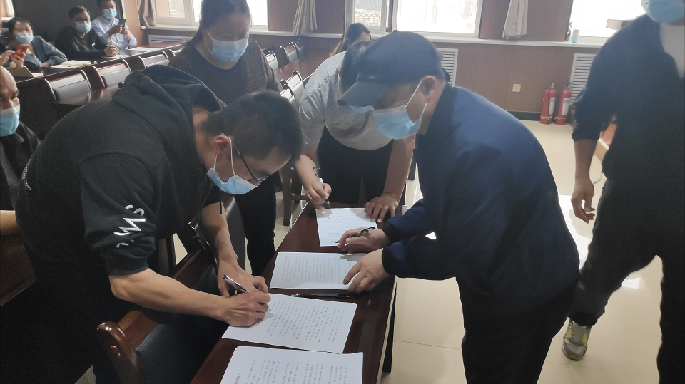 夯實監管責任，嚴抓校車管理